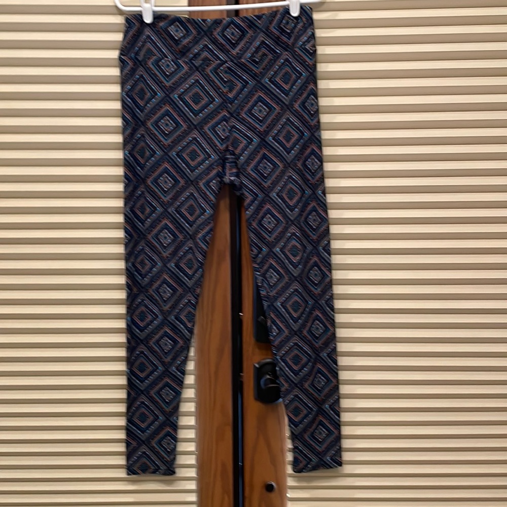 SZ Tall & Curvy. LuLaRoe Leggings.